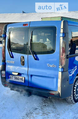Мінівен Renault Trafic 2004 в 