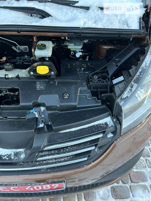 Минивэн Renault Trafic 2017 в Киеве