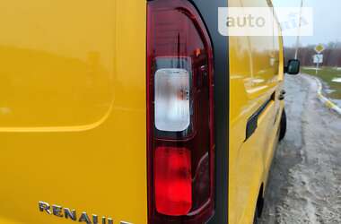 Вантажний фургон Renault Trafic 2017 в Полтаві