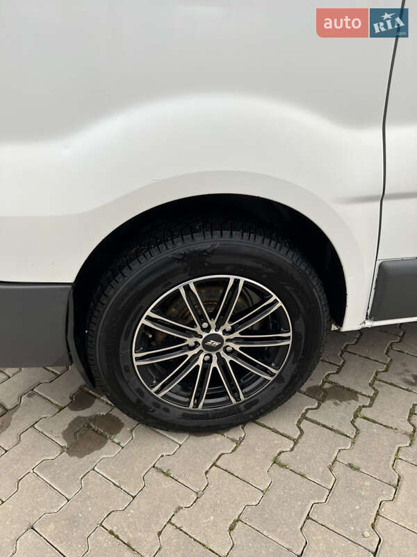 Минивэн Renault Trafic 2006 в Новоселице фото 9 Минивэн Renault Trafic 2006 в Новоселице