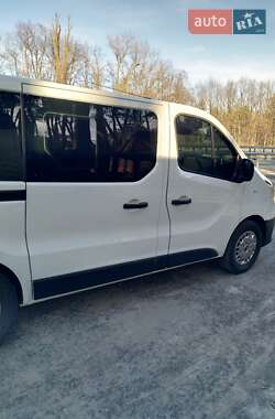 Минивэн Renault Trafic 2017 в 