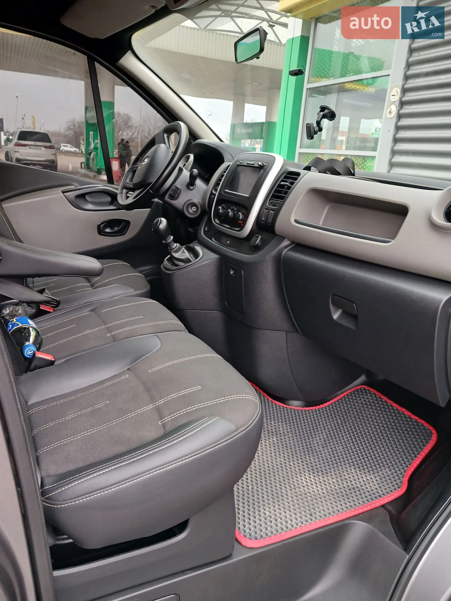 2015 Renault Trafic - мініатюра 15
