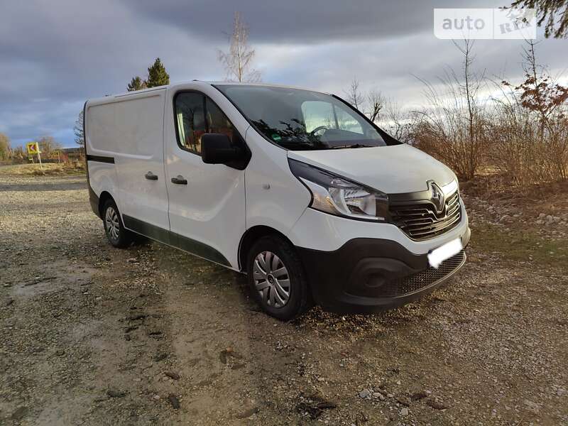 Грузовой фургон Renault Trafic 2017 в Ивано-Франковске