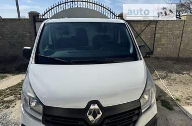 Вантажний фургон Renault Trafic 2016 в Новій Ушиці