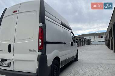 Грузовой фургон Renault Trafic 2014 в 