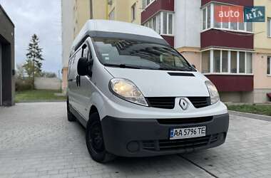 Грузовой фургон Renault Trafic 2014 в 
