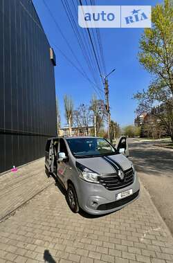 Минивэн Renault Trafic 2015 в Славянске