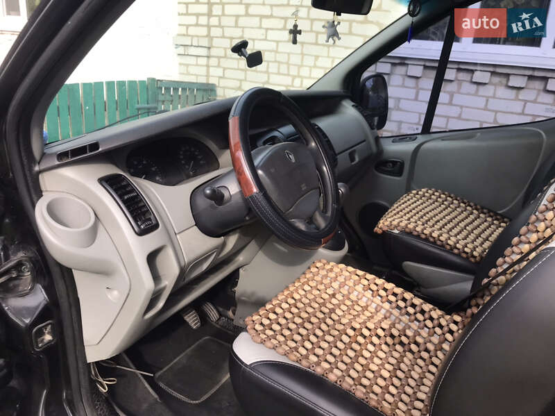 Мінівен Renault Trafic 2006 в Житомирі