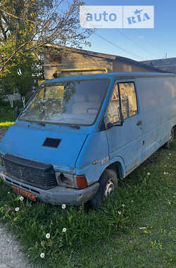 Мінівен Renault Trafic 1990 в Коломиї