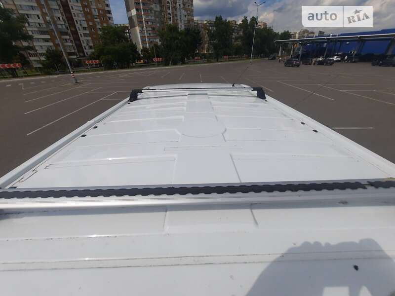 Грузовой фургон Renault Trafic 2016 в Киеве