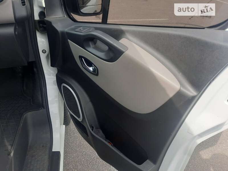 Грузовой фургон Renault Trafic 2016 в Киеве