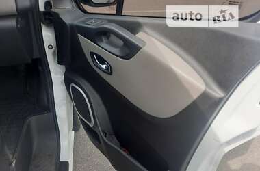 Грузовой фургон Renault Trafic 2016 в 