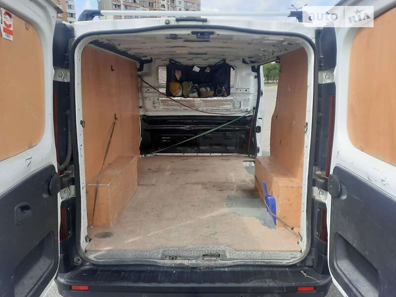 Грузовой фургон Renault Trafic 2016 в Киеве