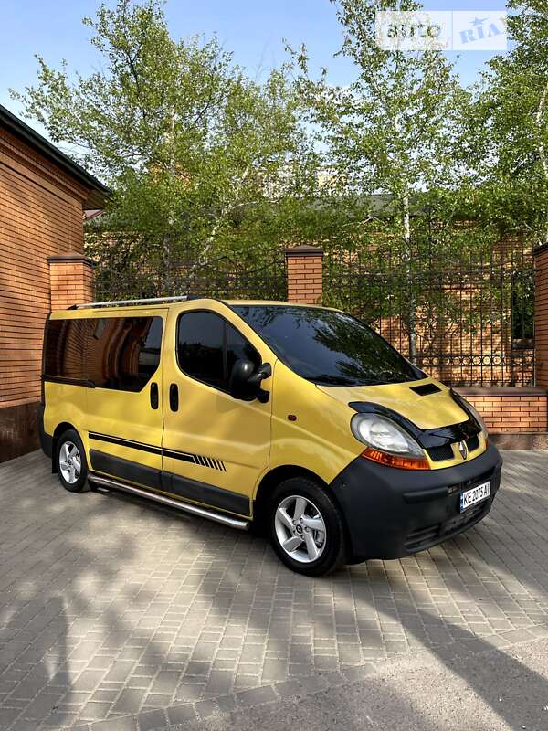 Мінівен Renault Trafic 2002 в Кривому Розі