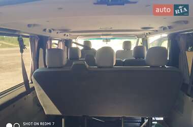 Минивэн Renault Trafic 2011 в 
