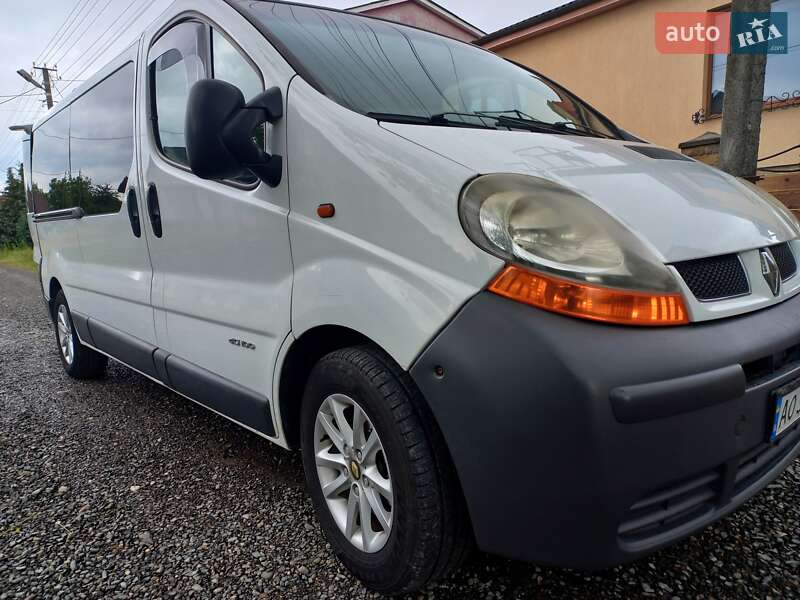 Минивэн Renault Trafic 2005 в Виноградове