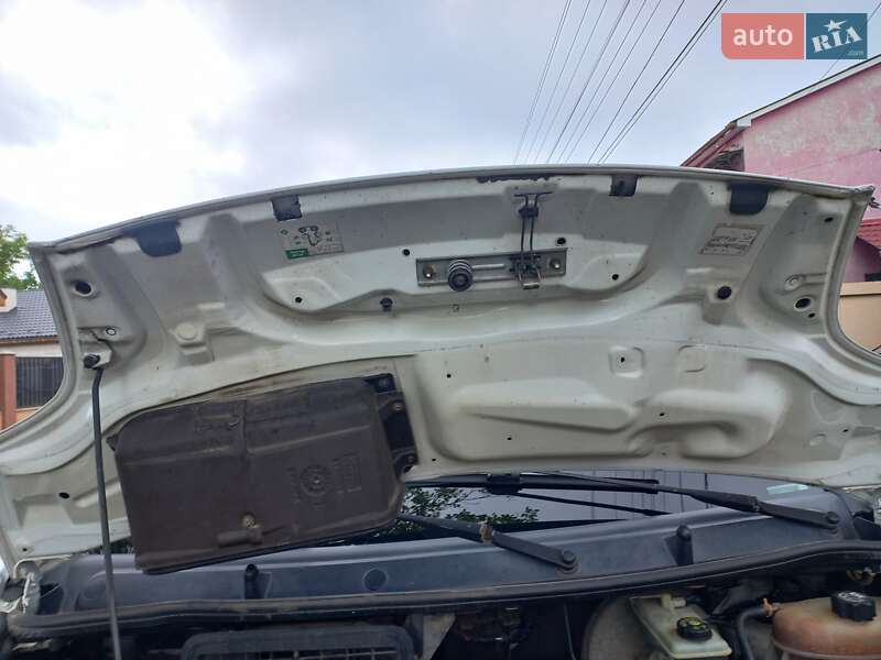 Минивэн Renault Trafic 2005 в Виноградове