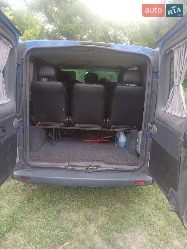 Минивэн Renault Trafic 2004 в Кропивницком