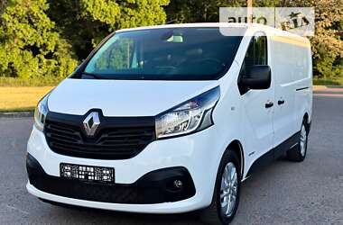 Вантажний фургон Renault Trafic 2016 в Дубні