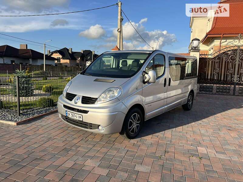 Минивэн Renault Trafic 2011 в Ровно