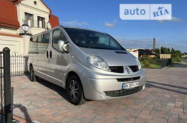 Минивэн Renault Trafic 2011 в Ровно