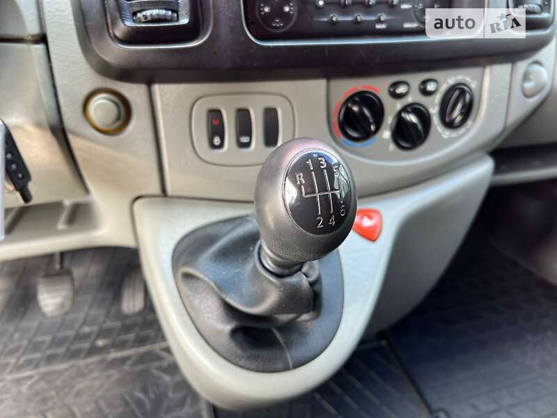 Вантажний фургон Renault Trafic 2007 в Києві