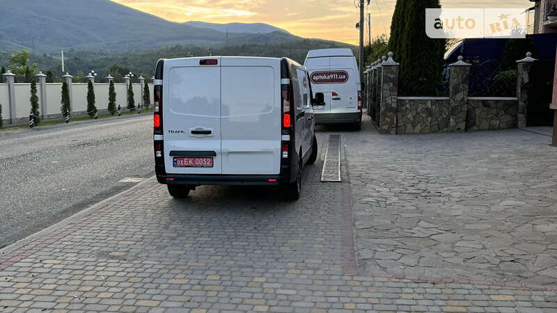 Вантажний фургон Renault Trafic 2021 в Сваляві