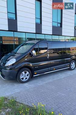 Минивэн Renault Trafic 2014 в 