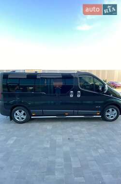 Минивэн Renault Trafic 2014 в 
