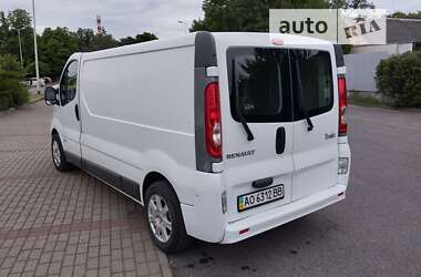 Вантажний фургон Renault Trafic 2007 в Ужгороді