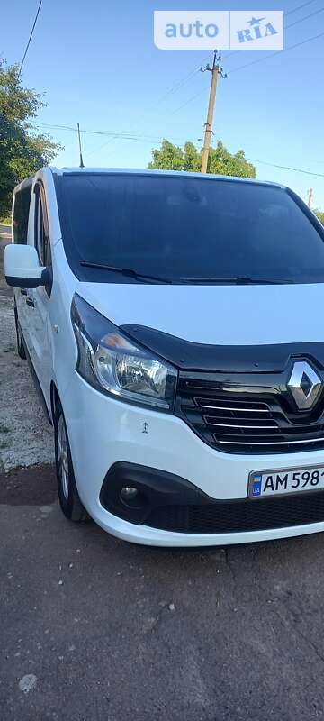 Мінівен Renault Trafic 2015 в Коростені