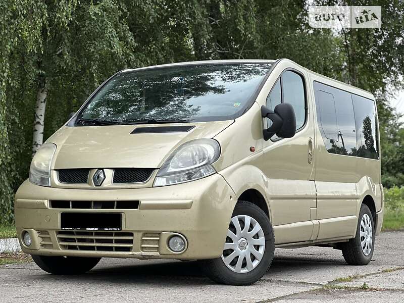 Мінівен Renault Trafic 2006 в Млиніві