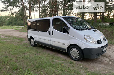 Минивэн Renault Trafic 2007 в Сарнах