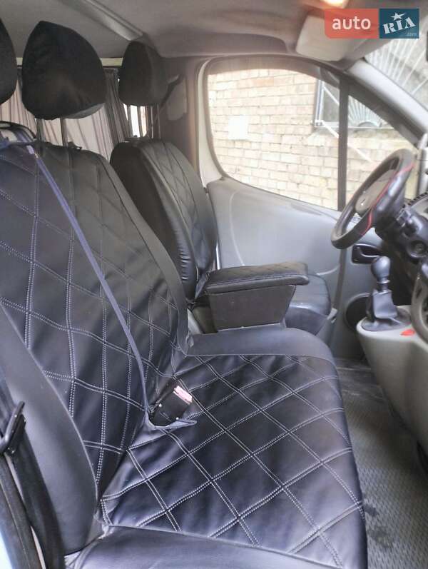 Мінівен Renault Trafic 2005 в Києві