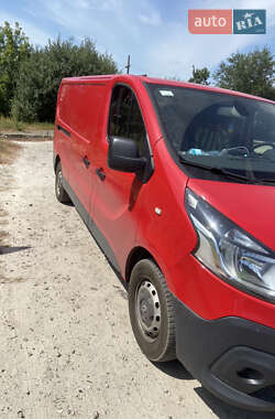 Вантажний фургон Renault Trafic 2015 в Харкові