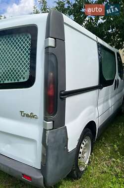 Грузовой фургон Renault Trafic 2006 в 