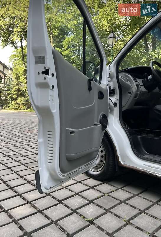 Грузовой фургон Renault Trafic 2006 в Тернополе фото 12 Грузовой фургон Renault Trafic 2006 в Тернополе