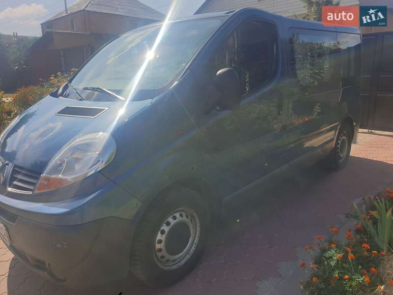 Минивэн Renault Trafic 2007 в Мерефа