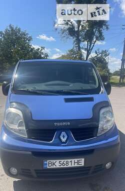 Мінівен Renault Trafic 2011 в Рівному