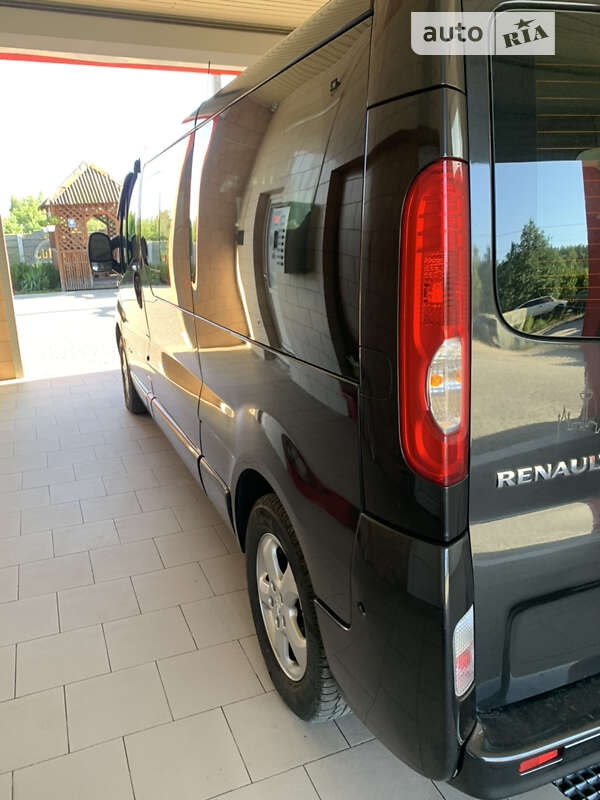 Минивэн Renault Trafic 2011 в Олевске