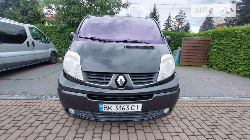 Минивэн Renault Trafic 2011 в Любешове