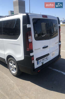 Минивэн Renault Trafic 2015 в 