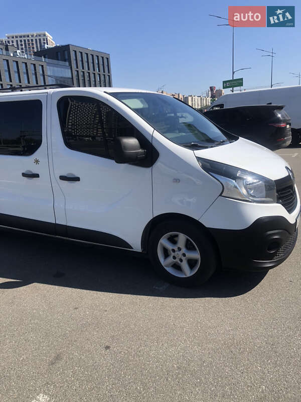 Мінівен Renault Trafic 2015 в Києві