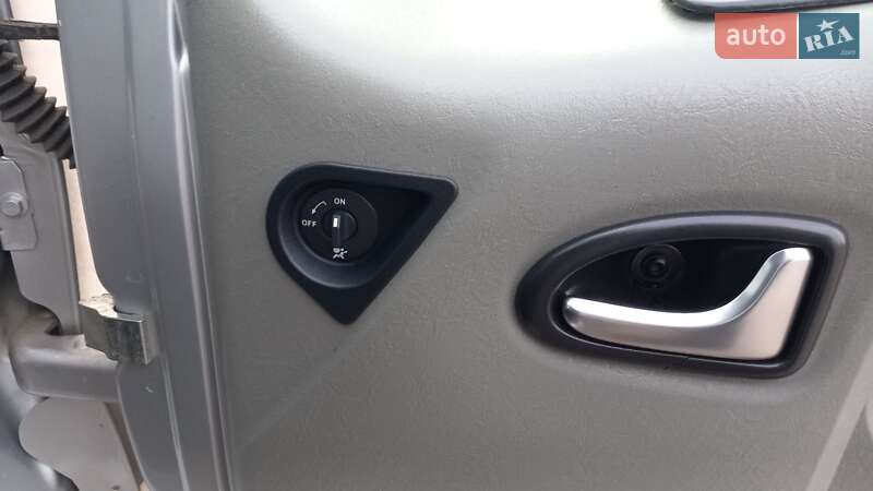 Минивэн Renault Trafic 2012 в Киеве