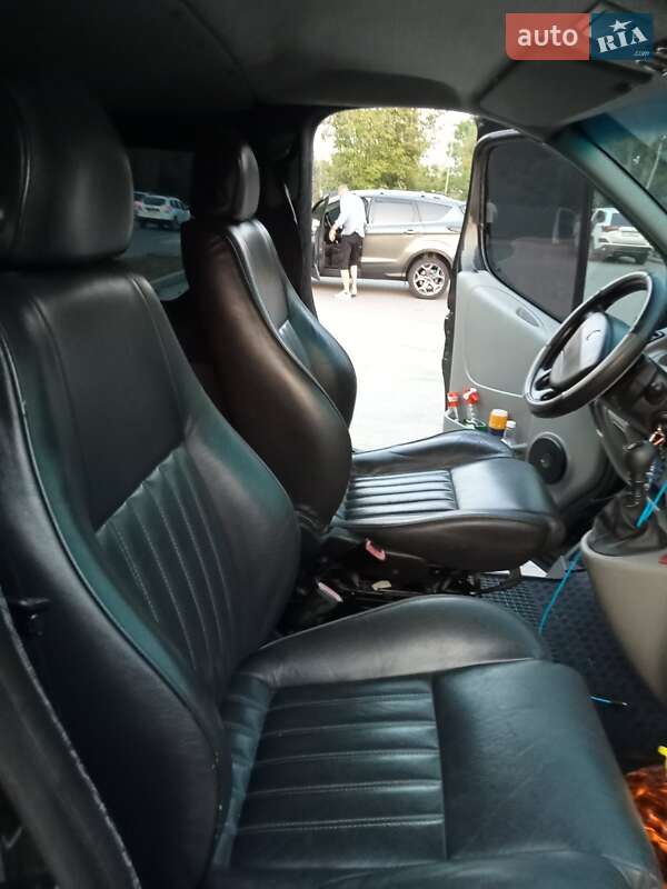 Минивэн Renault Trafic 2005 в Тернополе