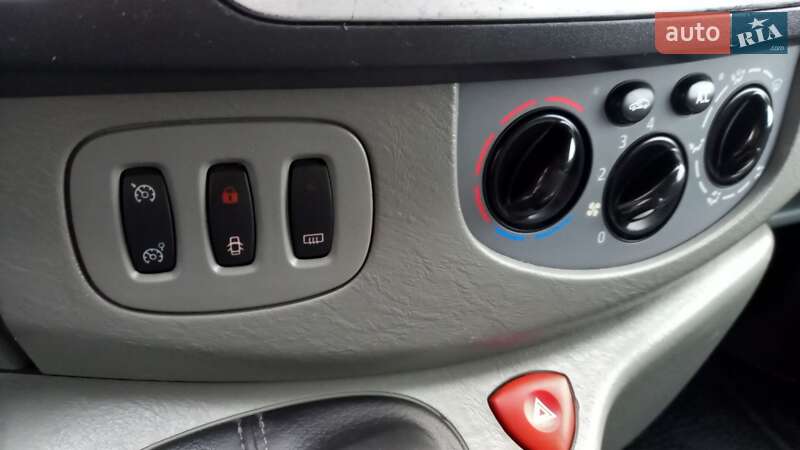 Минивэн Renault Trafic 2012 в Киеве