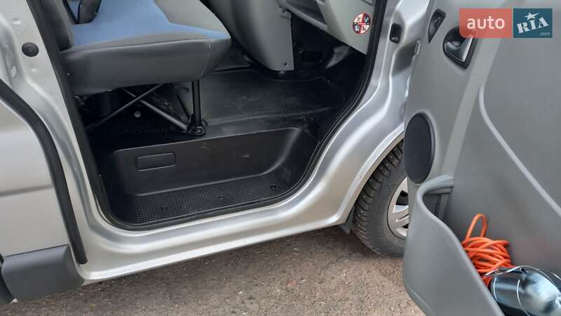 Минивэн Renault Trafic 2012 в Киеве