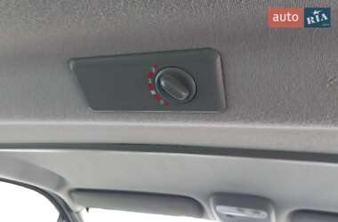 Минивэн Renault Trafic 2012 в 