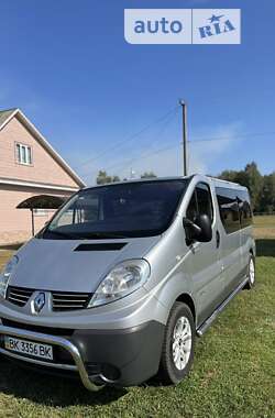 Минивэн Renault Trafic 2007 в Дубровице