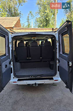 Минивэн Renault Trafic 2015 в 